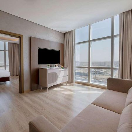 Moevenpick Hotel Jumeirah Village Triangle Dubai Room photo